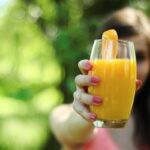 succo di frutta nel bicchiere