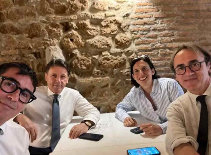 Renzi e la foto con i 4 leader del campo largo: "Loro sono sinistra-sinistra, per vincere serve accordo. No ai veti, popolo chiede unità"