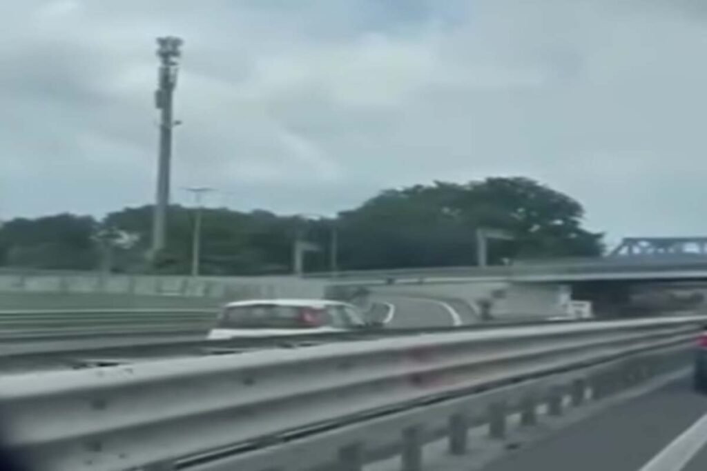 Auto contromano
