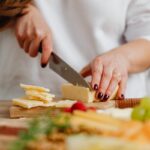 tagliare un formaggio