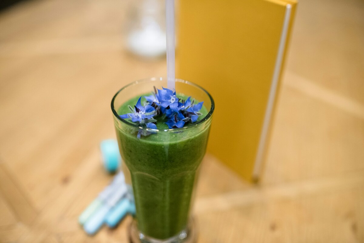 Il frullato al matcha che ti cambia la mattina: è cremoso, energizzante e si prepara in 5 minuti