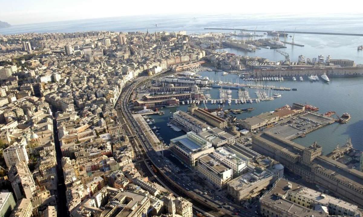 genova dall'alto
