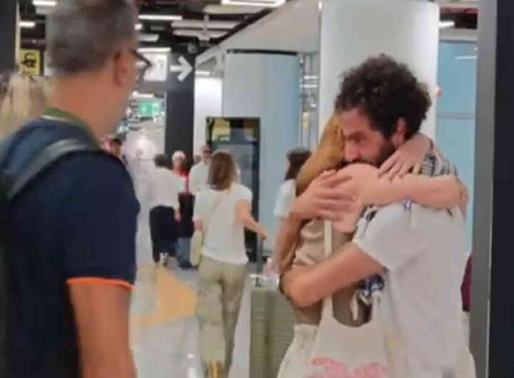 Il video dei due attivisti della Sumud Flotilla arrivati a Fiumicino dopo essere stati liberati in Libia