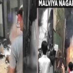 Il video dell'incendio di un palazzo che a Nuova Delhi ha ucciso più di 20 persone