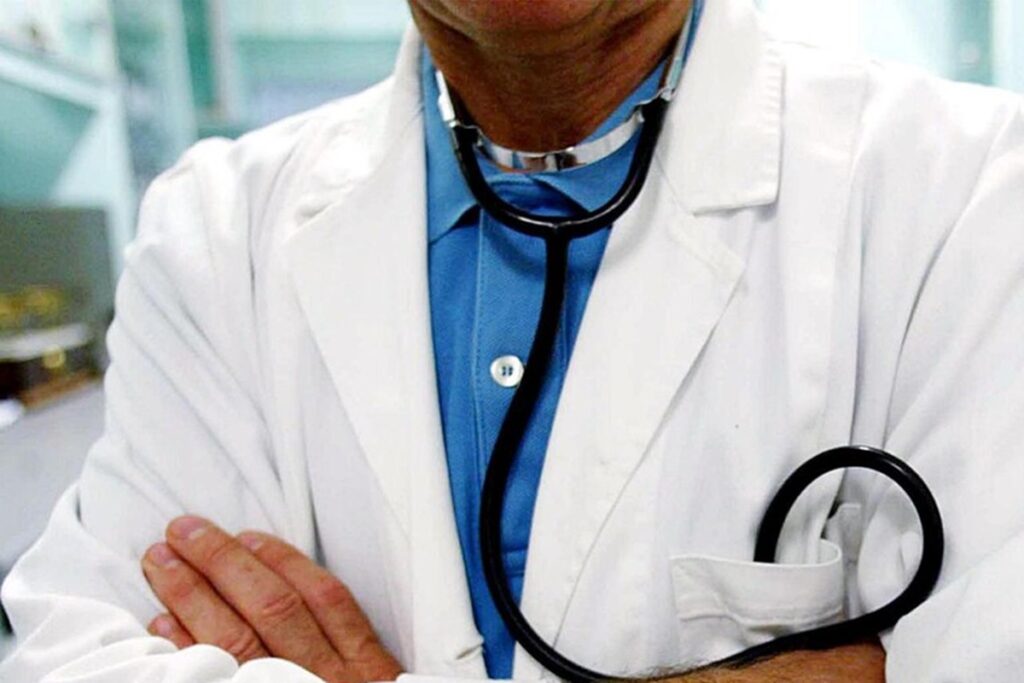 Un medico