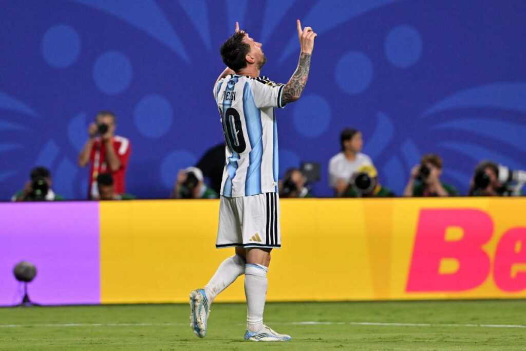 messi vs algeria