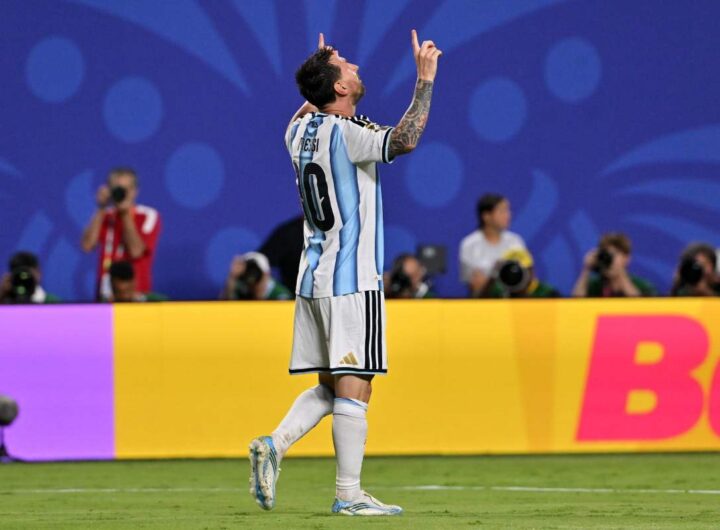 messi vs algeria