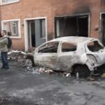 Auto e casa bruciata a Belfast