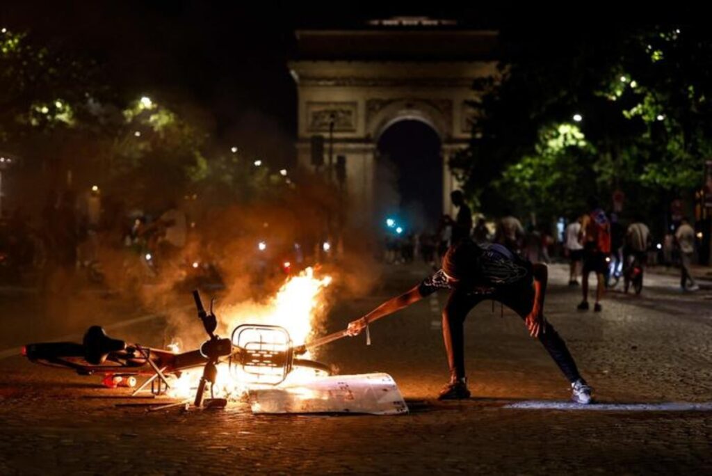 parigi dopo la finale champions