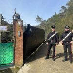 I carabinieri davanti l'abitazione dove è morta la piccola Beatrice
