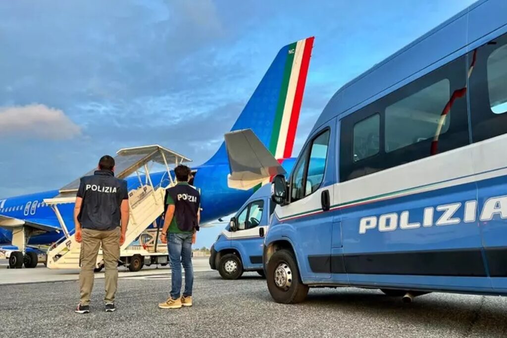 Una volante della polizia