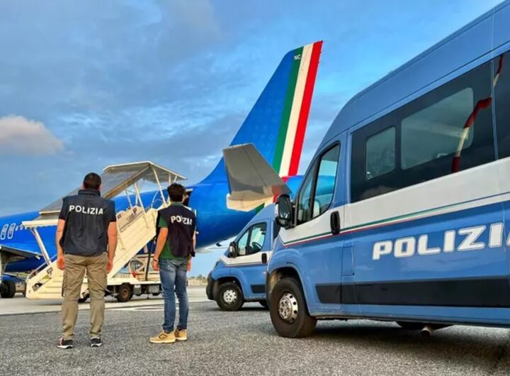 Una volante della polizia