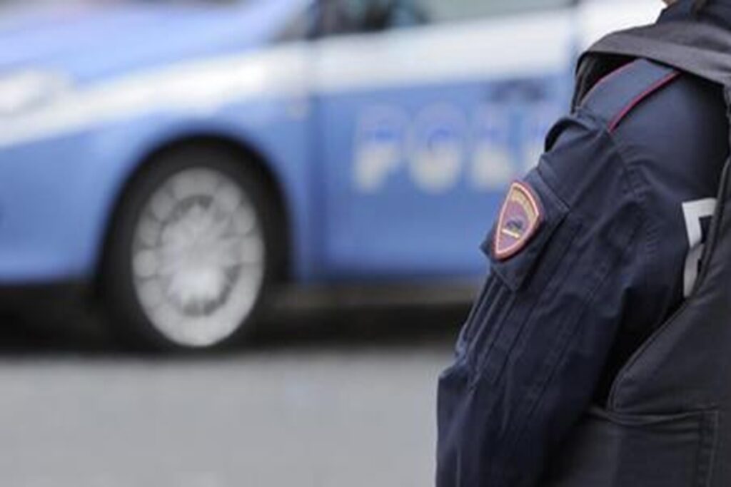 Una volante della polizia