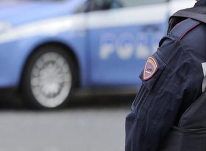 Una volante della polizia