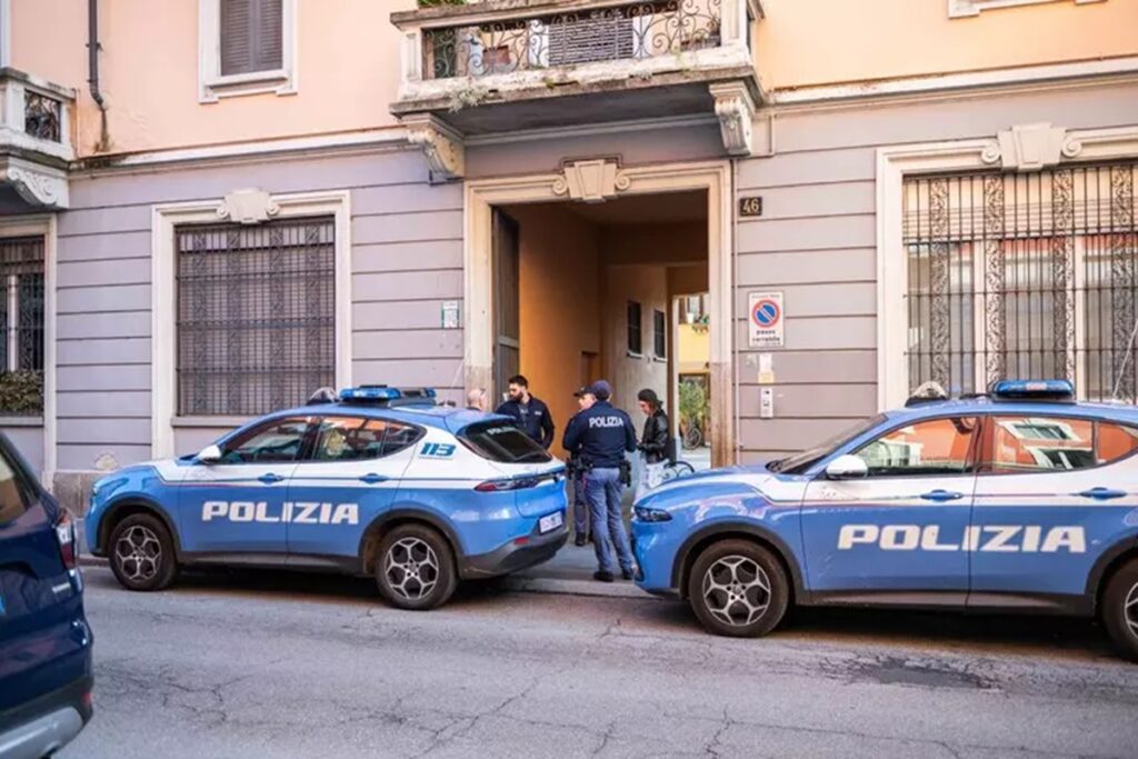 Una volante della polizia