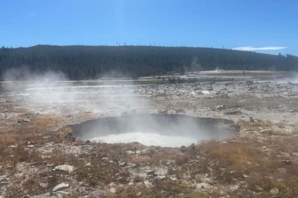 pozza yellowstone usgs
