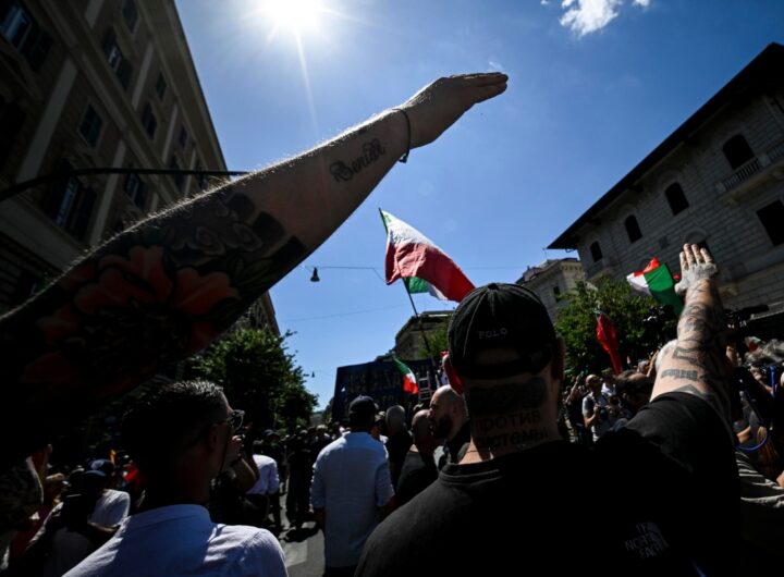 remigrazione saluti romani