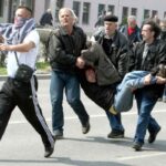 Gente in fuga a Sarajevo
