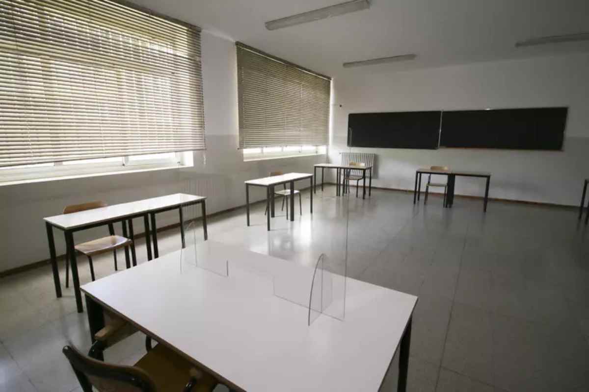 Un'aula scolastica vuota