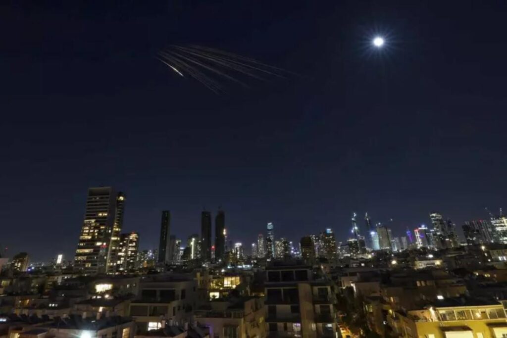 Missili su Tel Aviv