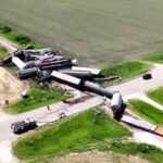 Treno travolge camion