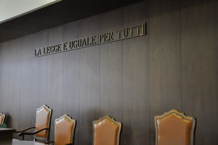 Uccise la moglie e gettò il corpo dalla finestra, pena ridotta a 21 anni in appello