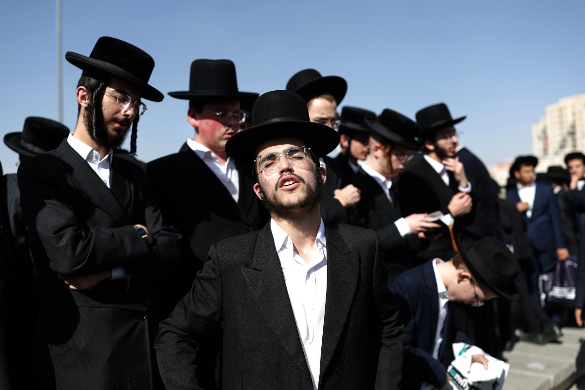 Israele, per sconfiggere Netanyahu alle elezioni bisogna aspettare il 20 ottobre. Il patto con gli ultraortodossi