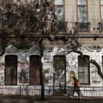 Dei graffiti sul muro