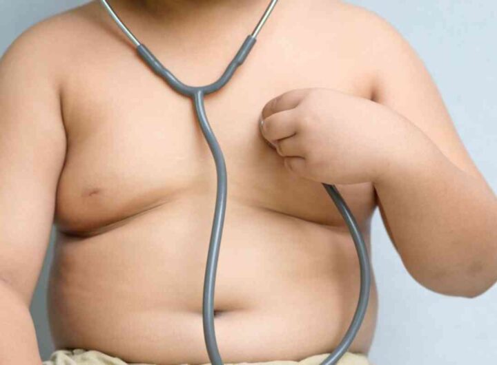L'accusa della Bbc: "Bimbi italiani in sovrappeso per colpa di pizza, pasta e pane". Il caso del giovane che pesa 170 kg