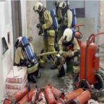 Incendio nella torre Oxy a Bruxelles, ci sono morti e dispersi: i Vigili del Fuoco trovano dei corpi nel vano ascensore