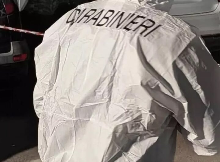 Una volante dei carabinieri