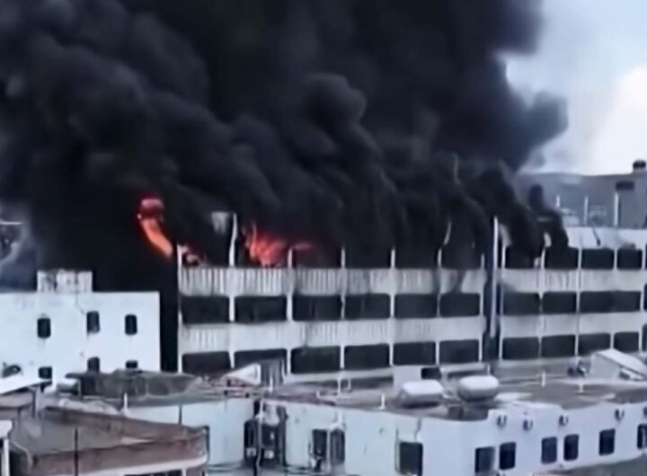 Incendio in una fabbrica