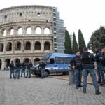 Polizia al Colosseo