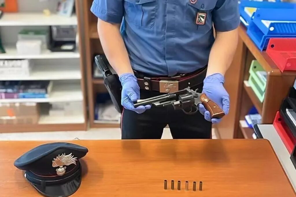 Una pistola