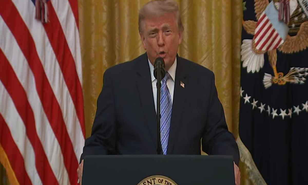 Trump, discorso alla nazione: "Nel 2020 la Cina ha rubato milioni di dati, colpa dei voti elettronici e postali non sicuri"