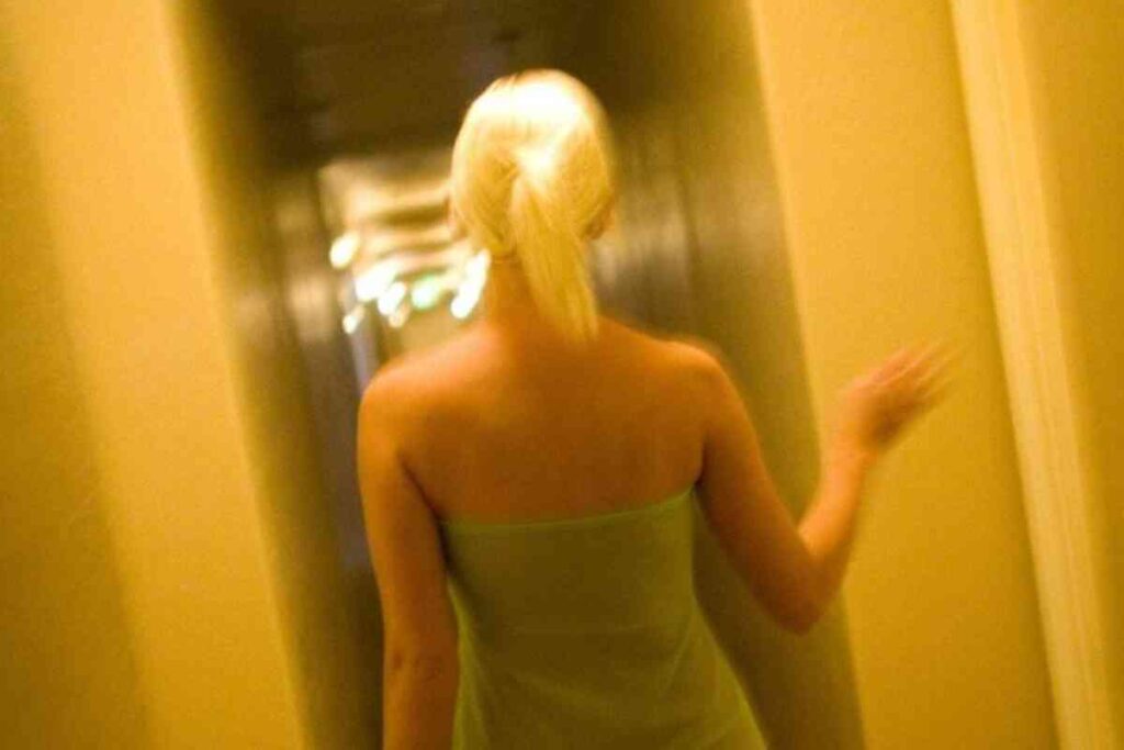Contattano una escort e la violentano, arrestati quattro ragazzi tra i 24 e i 18 anni