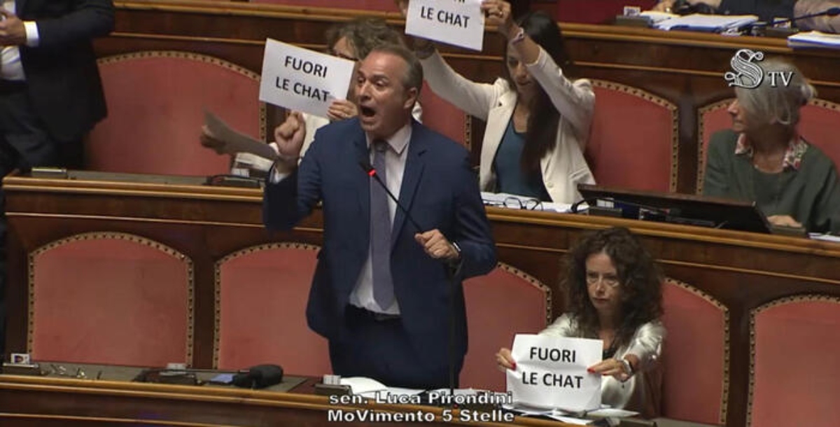 m5s fuori le chat