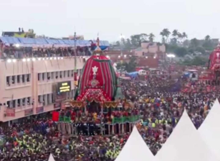 Folla in India