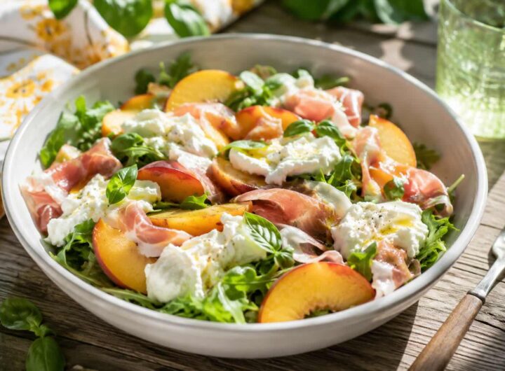 insalata con pesche estiva