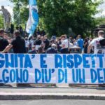 20mila tifosi della Lazio sfilano contro il presidente Lotito