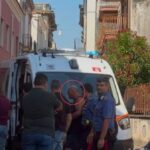 uccide il fratello con la mannaia