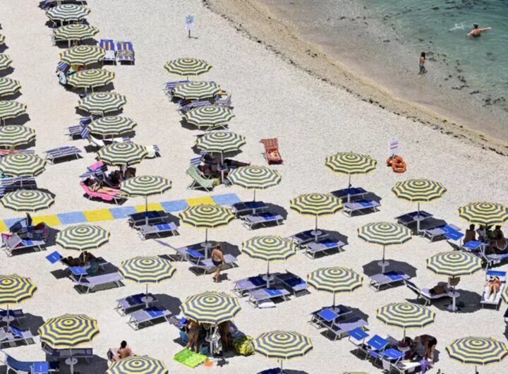 spiaggia ombrelloni