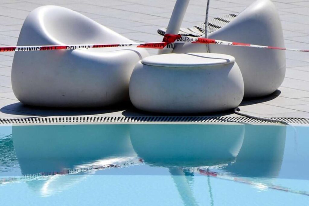 piscina chiusa