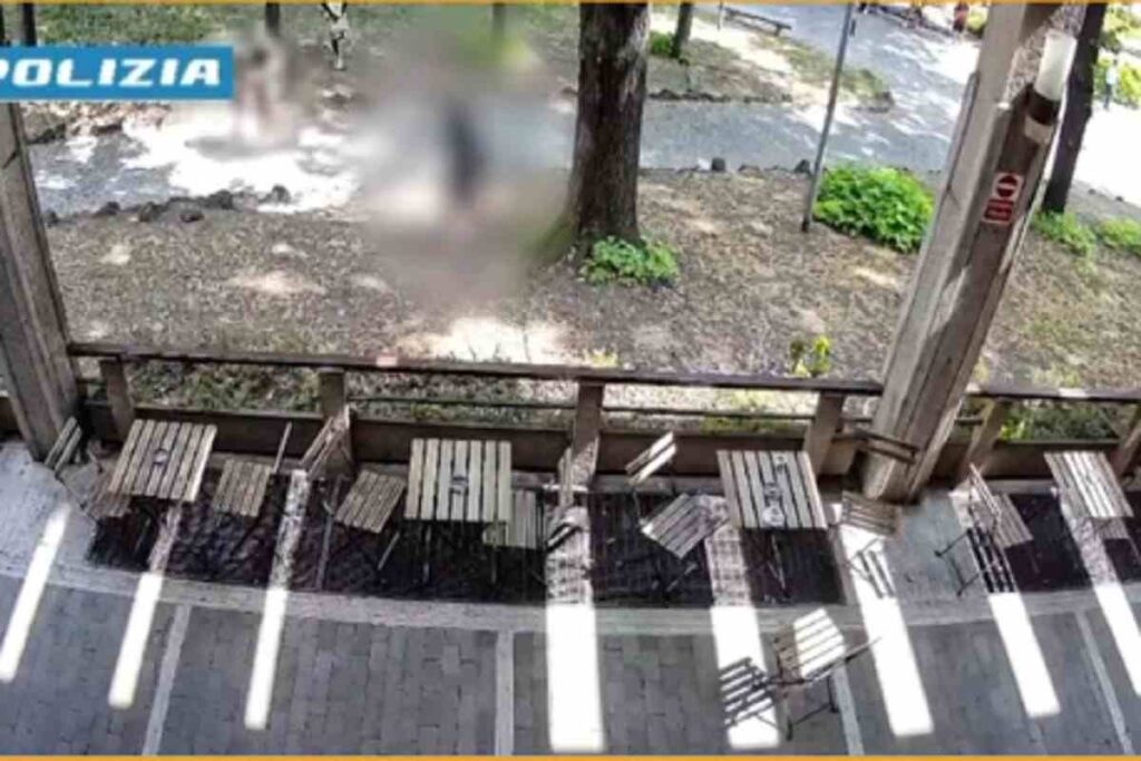 Il video della rissa alla stazione di Monza, 20enne prova ad accoltellare un 30enne