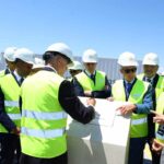Eni Storage Systems avvia il cantiere della fabbrica per la produzione di batterie stazionarie a Brindisi, la foto della posa della prima pietra