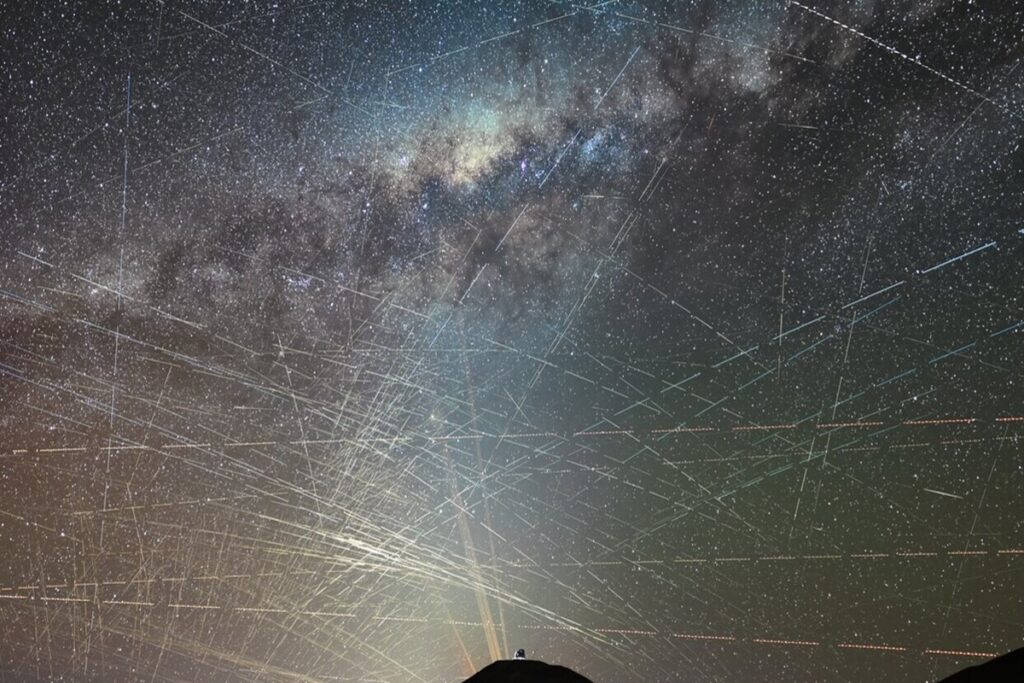 Dei satelliti