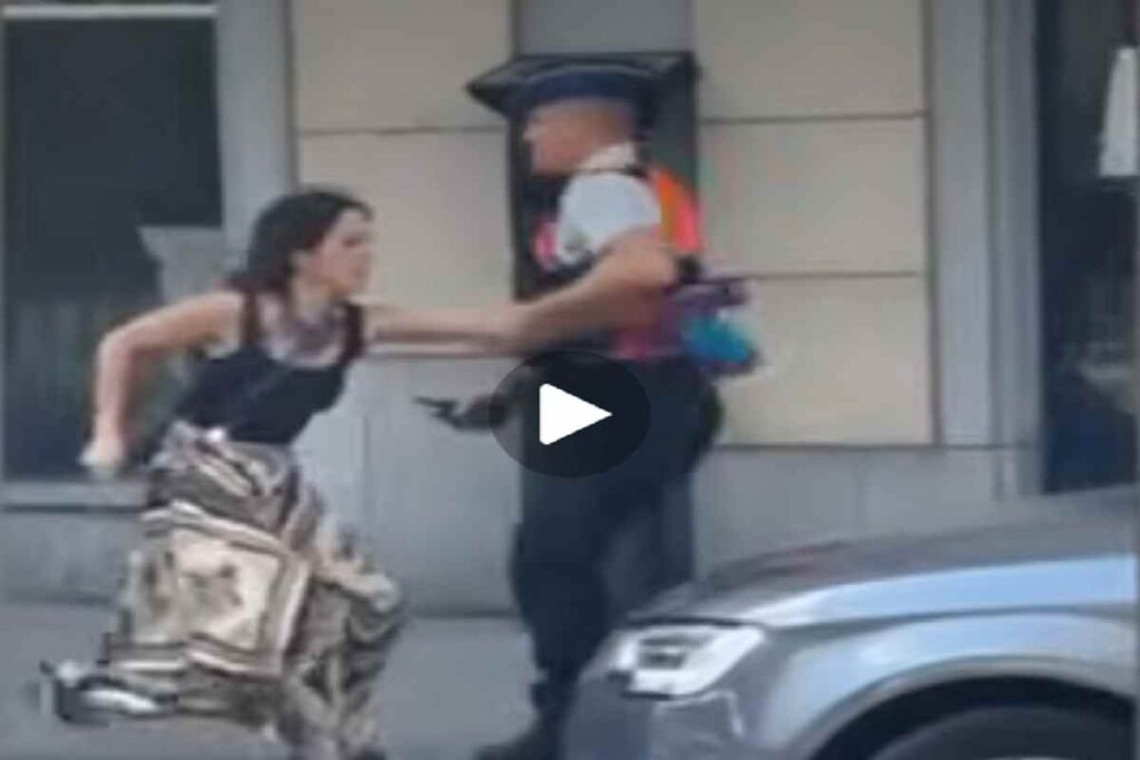 Il video dell'eurodeputata di Avs Benedetta Scuderi che viene strattonata e trascinata dalla polizia belga