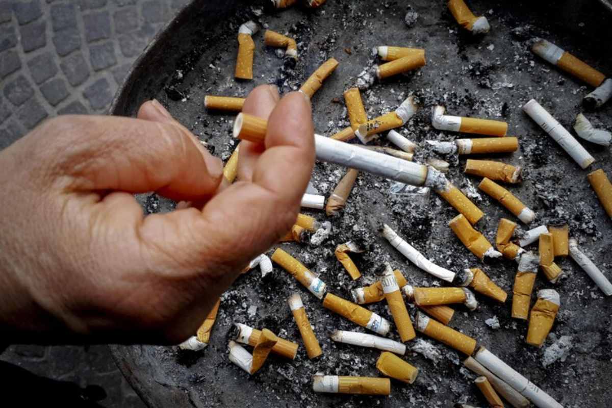 Oncologi, Parlamento acceleri su legge per aumentare prezzo delle sigarette