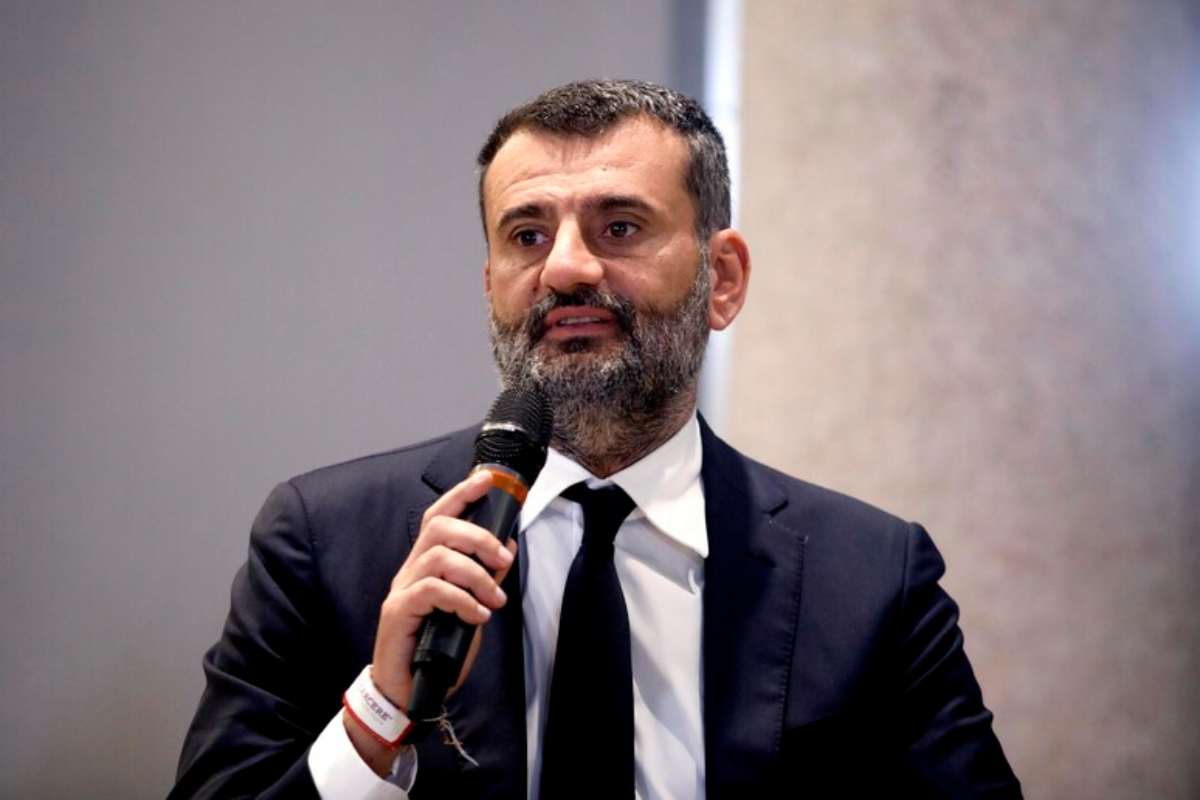 La classifica dei sindaci più amati: Funaro la più apprezzata, Decaro primo tra i governatori