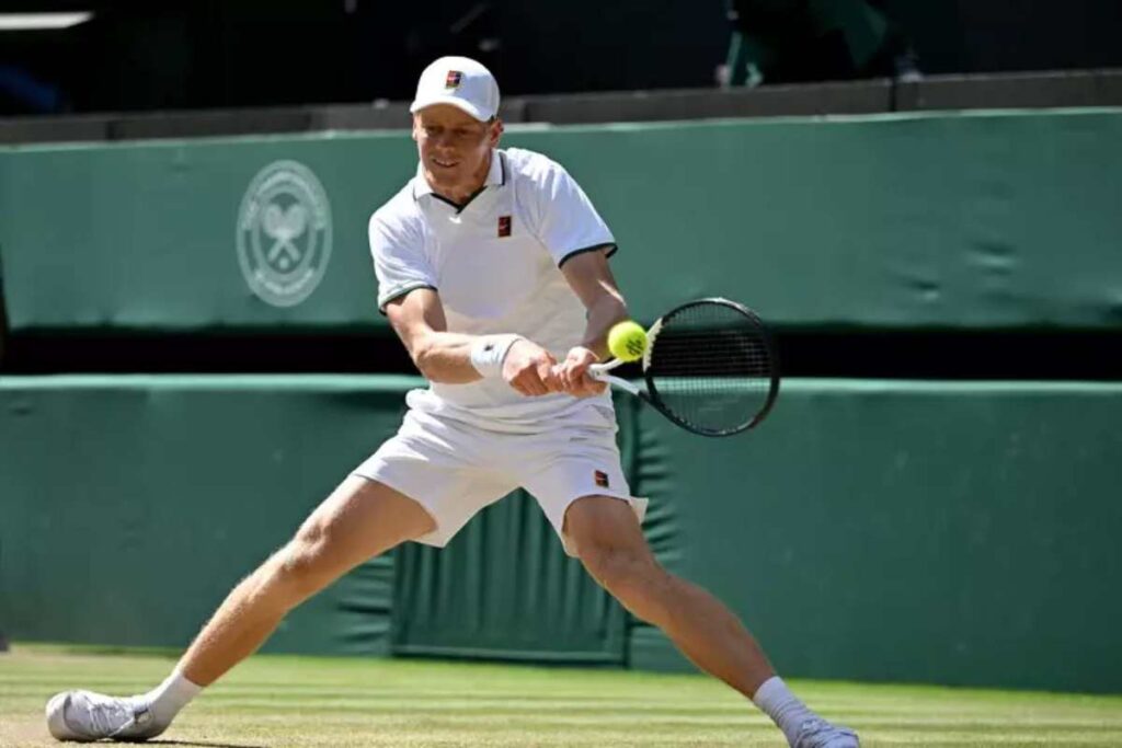 Sinner in semifinale a Wimbledon